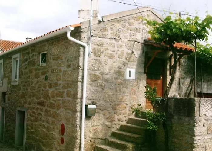 Casas Do Durao-memories House Lajeosa (Guarda)